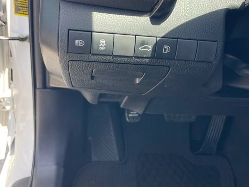 Used 2018 Toyota Camry SE FWD image 20