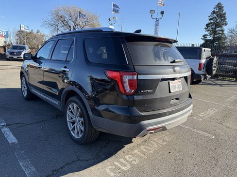 Used 2016 Ford Explorer Limited image 3