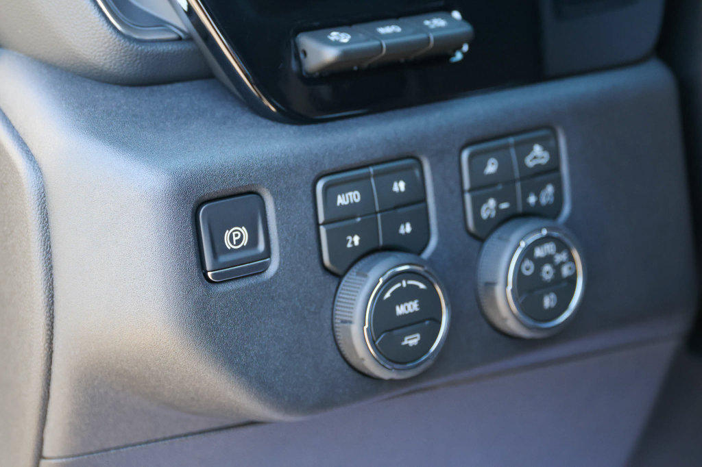 New 2026 Chevrolet Silverado 2500 High Country w/ High Country Premium Package AWD/4WD image 15