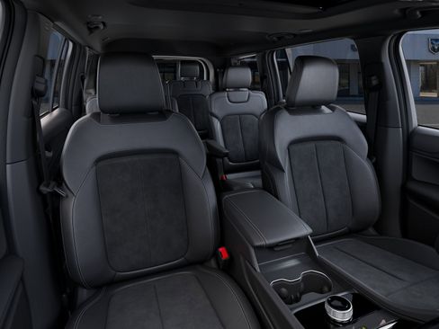 New 2025 Jeep Grand Cherokee L Altitude AWD/4WD image 38