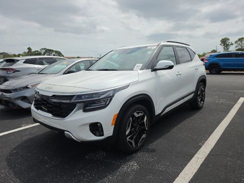 Used 2024 Kia Seltos SX w/ SX Sunroof Package AWD/4WD image 7