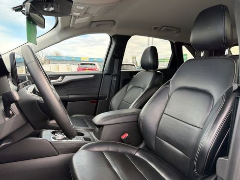 Used 2024 Ford Escape Platinum image 11