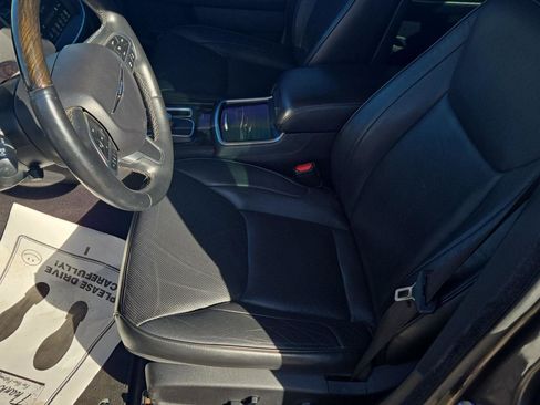 Used 2018 Chrysler 300 Limited w/ Safetytec Plus Group image 4