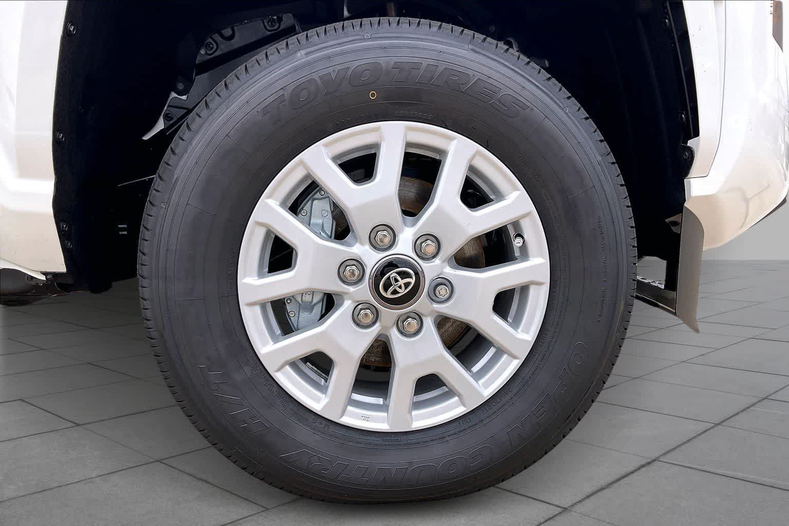 Certified 2026 Toyota Tacoma SR5 AWD/4WD image 12