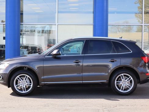 Used 2016 Audi Q5 2.0T Premium Plus w/ Technology Package AWD/4WD image 2