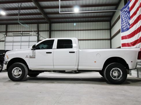 Used 2018 RAM 3500 Tradesman w/ Chrome Appearance Group image 6