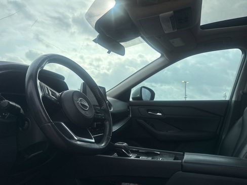 Used 2023 Nissan Rogue SV w/ SV Premium B Package FWD image 38