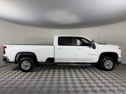 Used 2025 Chevrolet Silverado 2500 LT w/ Convenience Package image 6