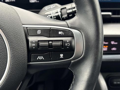 Certified 2024 Kia Sportage SX image 30