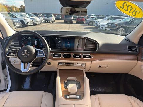 Certified 2022 Mercedes-Benz GLS 450 4MATIC image 15