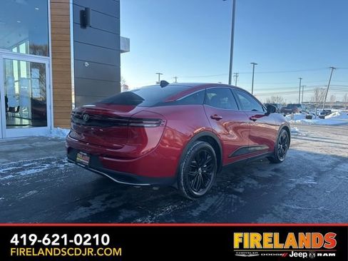 Used 2025 Toyota Crown XLE image 12