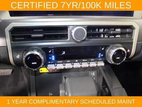 Used 2024 Toyota Tacoma TRD Off-Road w/ TRD Off Road Premium Package AWD/4WD image 27