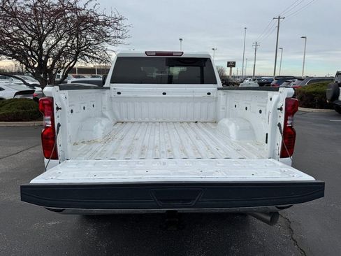 Used 2024 Chevrolet Silverado 2500 LT image 6