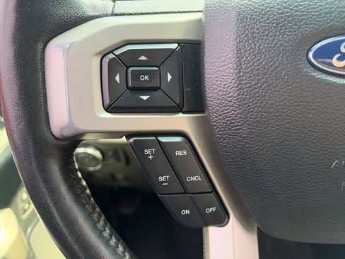 Used 2019 Ford F250 Lariat w/ Lariat Ultimate Package AWD/4WD image 15