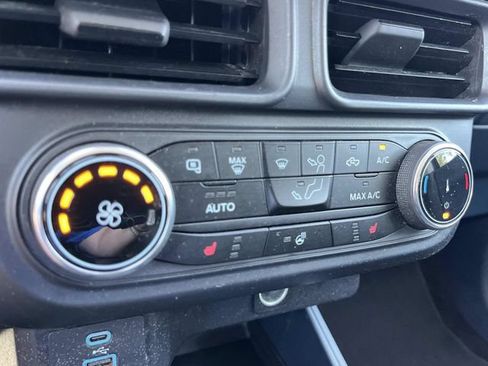 Certified 2024 Ford Maverick XLT w/ XLT Luxury Package FWD image 40