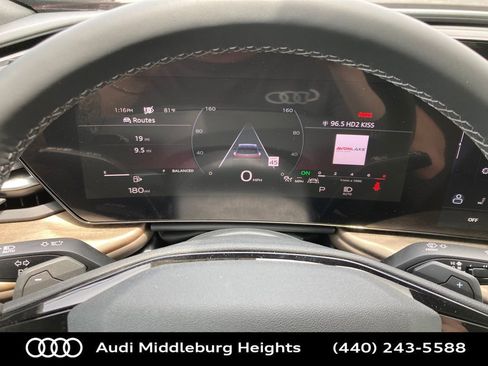 Used 2025 Audi Q5 Premium w/ Convenience Package image 35