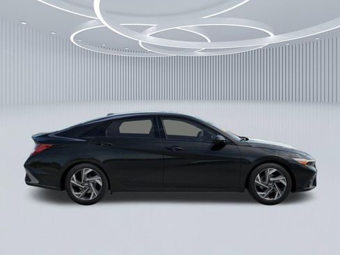 New 2026 Hyundai Elantra SEL Sport Premium FWD image 7