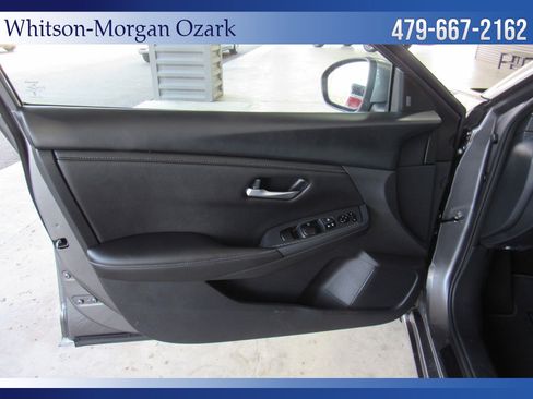 Used 2025 Nissan Sentra SV w/ Trunk Package image 30