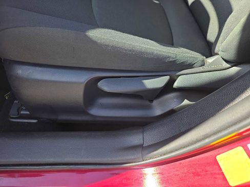 Used 2022 Toyota Corolla LE w/ LE Convenience Package image 20