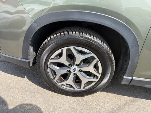 Used 2019 Subaru Forester Premium w/ All-Weather Package AWD/4WD image 14