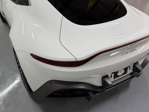 Used 2019 Aston Martin V8 Vantage Coupe RWD image 19