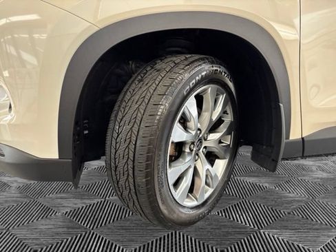 Used 2024 Toyota Grand Highlander AWD Hybrid image 29
