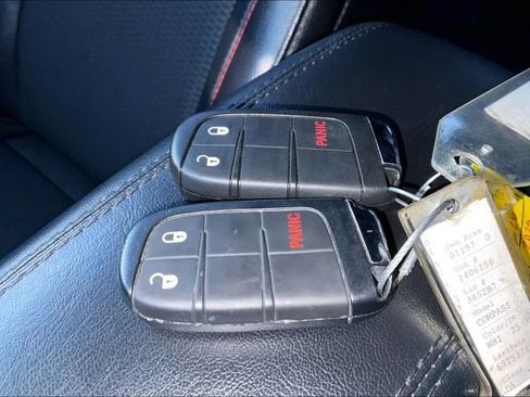 Used 2025 Jeep Compass Trailhawk AWD/4WD image 10