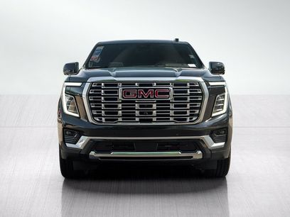New 2026 GMC Yukon XL Denali w/ Sun & Power Step Package
