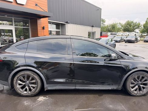 Used 2022 Tesla Model X Plaid AWD/4WD image 9