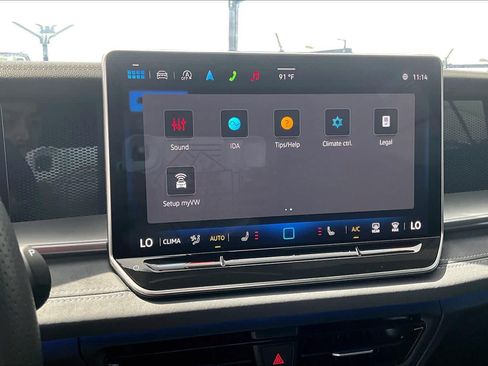 Used 2025 Volkswagen Tiguan SE R-Line FWD image 36