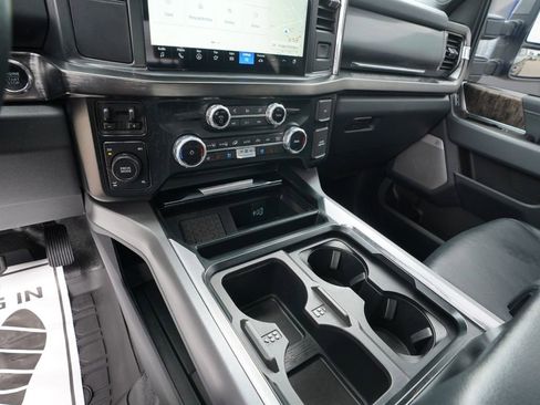 Used 2023 Ford F250 Lariat w/ Sport Appearance Package AWD/4WD image 16