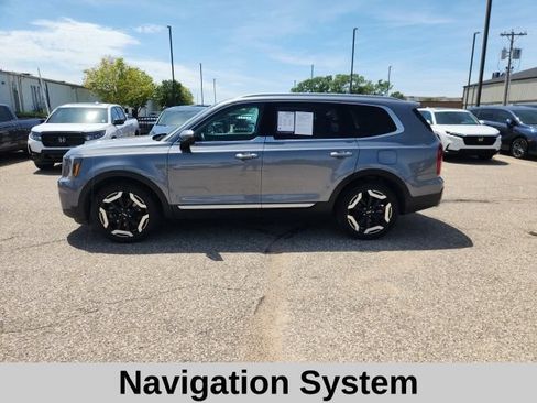 Used 2025 Kia Telluride S AWD/4WD image 3