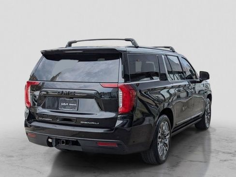 Used 2023 GMC Yukon XL Denali Ultimate AWD/4WD image 6