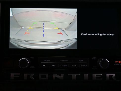 Used 2025 Nissan Frontier SV w/ SV Convenience Package RWD image 12