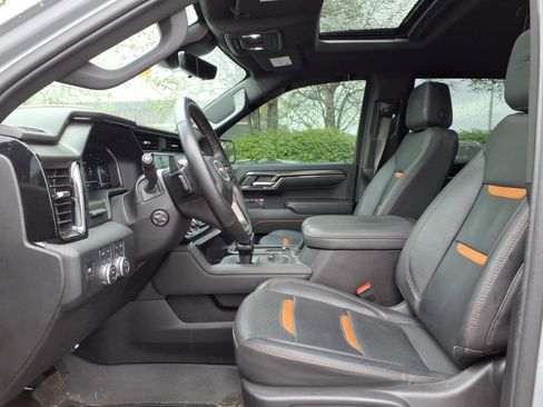 Used 2024 GMC Sierra 1500 AT4 w/ Technology Package image 25