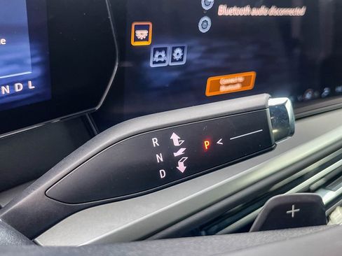 Used 2026 Chevrolet Traverse LT w/ Driver Confidence Package image 19