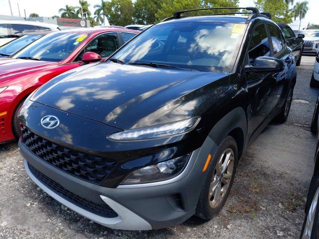 Used 2022 Hyundai Kona SEL FWD image 1