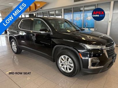 Used 2022 Chevrolet Traverse LS