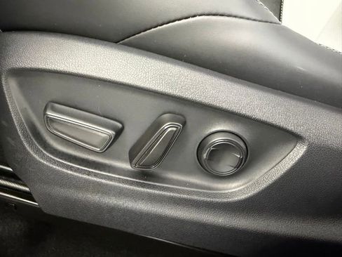 Used 2026 Subaru Solterra Premium image 25