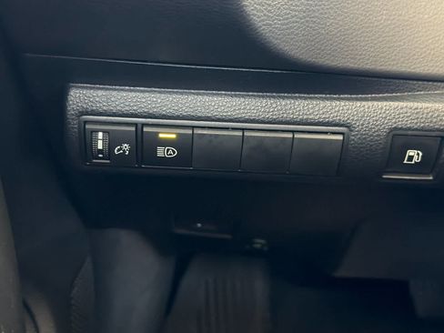 Used 2024 Toyota Corolla LE FWD image 27