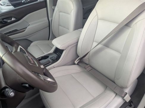 Used 2018 GMC Acadia SLT image 15