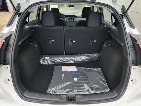 New 2025 Nissan Kicks Play S image 11