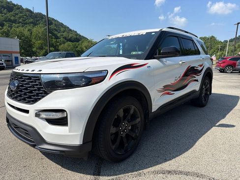 Used 2022 Ford Explorer ST-Line w/ Class IV Trailer Tow Package AWD/4WD image 3