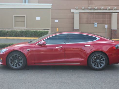 Used 2020 Tesla Model S Long Range Plus AWD/4WD image 4