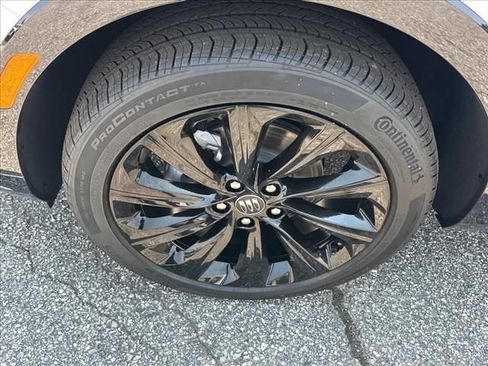 New 2026 Buick Envista Sport Touring w/ Convenience I Package FWD image 18