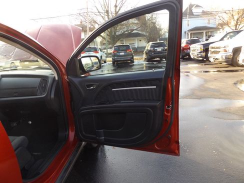 Used 2010 Dodge Journey SXT w/ Flexible Seating Group image 25