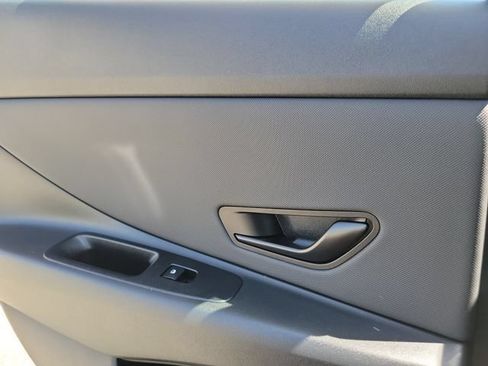 New 2026 Hyundai Elantra SEL Sport FWD image 22