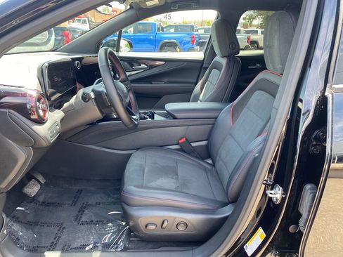 Used 2025 Chevrolet Blazer EV RS AWD/4WD image 9