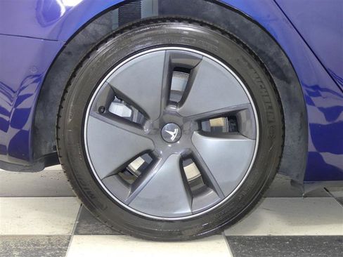 Used 2022 Tesla Model 3 Long Range image 32