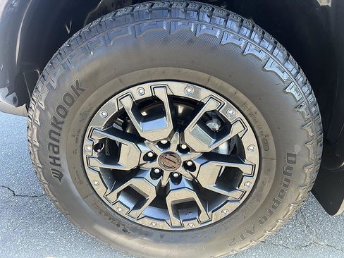 Certified 2024 Nissan Frontier PRO-4X w/ Pro Premium Package image 9